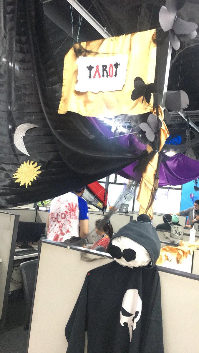 GmaCampus's tweet photo. Happy Halloween 👻!!! #FunAtWork #CoolJob #Halloween #HalloweenCostumes #Circus @ATTDonaldShaw @Rafa_mn8 @1_23456789Diego https://t.co/jWheMg6w3w