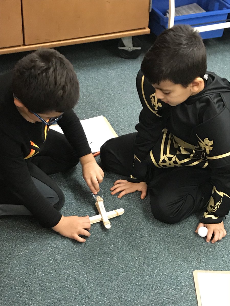 cjvt2000's tweet photo. Halloween Steam in the 2nd Grade POD.  Catapults!
#RCSDPirates https://t.co/O8u5AhFe0E