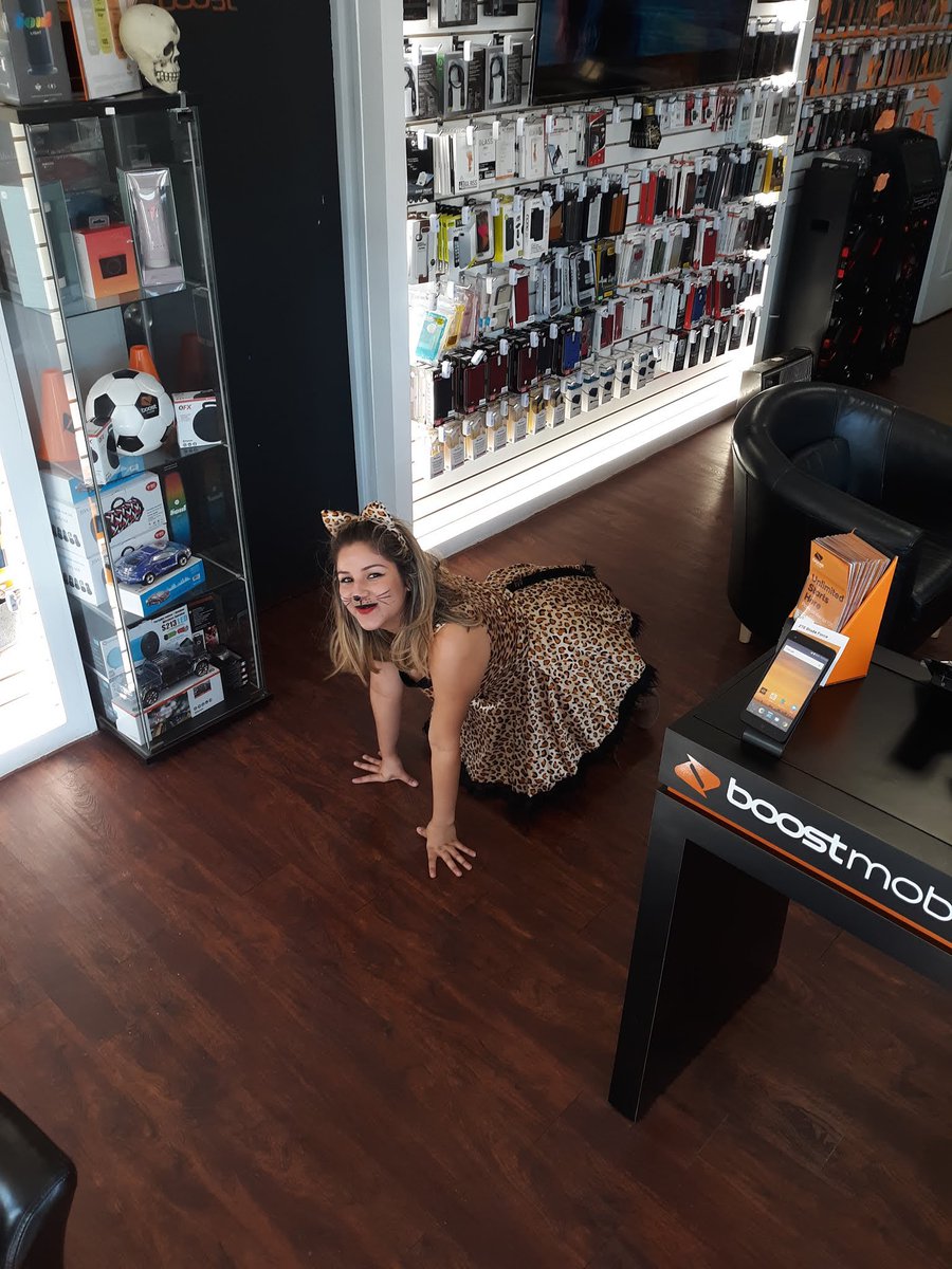 Tu_Mobil's tweet photo. Happy Halloween.... 🐆🐆🐆 
Trick-Or-Treat.?🎃♥️
@SPG_Josandy @Tu_Mobil @VivaWireless7 @BoostGallows https://t.co/UPj3zv9bCA