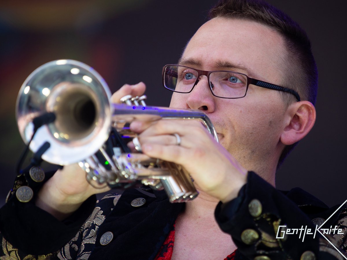 Gentle_Knife's tweet image. From @Nightoftheprog 2018 facebook.com/gentleknife/vi…  #liveprogrock #progressiverock #progrock #norwegianprogrock #norwegianprogressiverock #progrockvideoloop