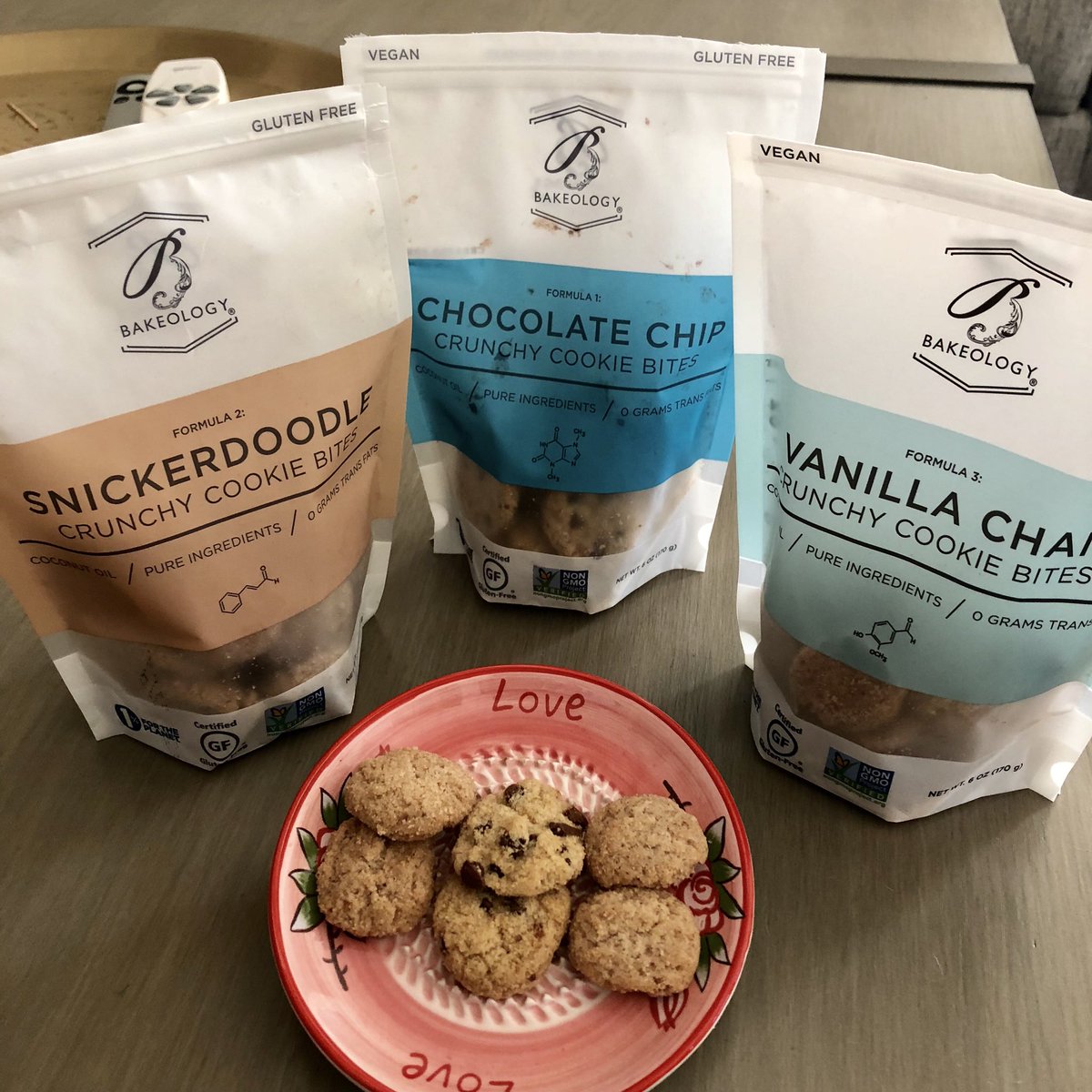 I absolutely LOVE sweets! I’m just selective about which I eat.😋 These <a href="/bakeology/">Bakeology</a> cookies are insanely delicious! Their slogan is on point-“Snacks that make you do a happy dance!”💃
🍪 Non-GMO
🍪Certified gluten free
🍪1% of sales donated to our 🌎 
🍪vegan
🍪Nothing artificial