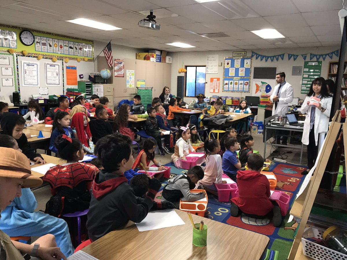 jlynnswanson's tweet photo. Thank you LL School of Dentistry for showing our Ss how to brush and floss their teeth-on Halloween day! Great timing! #BirneyProud https://t.co/IlEa1ufSD9