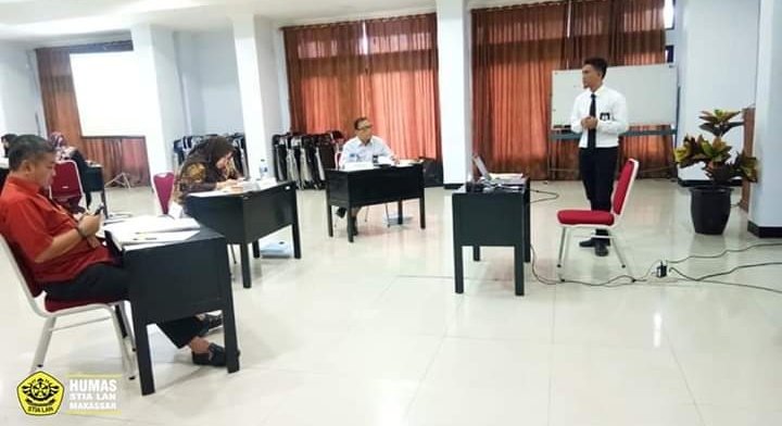 HumasSTIALANMks's tweet photo. Kemarin, 01/11/2018 CPNS STIA LAN Makassar melakukan ujian akhir aktualisasi yang merupakan tahap akhir dari pelaksanaan Pelatihan Dasar CPNS. Dan hari ini 02/11/2018 akan dilakukan Teleconference Upacara Pelepasan Pelatihan Dasar CPNS Gel.II 2018
#latsarcpns #lanuntuknegeri https://t.co/UPvVzXBfrr