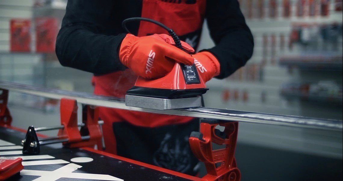 We're gearing up for tonight's <a href="/SwixWax/">Swixsport USA</a> Wax and Tune Clinic at <a href="/bergsskishop/">Berg's</a>! Clinic starts at 6:30pm. Advanced Q&amp;A at 7:30pm.  It's free to attend, but the knowledge gained just might be priceless. See you soon! #bergsevents #swix #ski #snowboard #eugenelocal #bergssnowsports