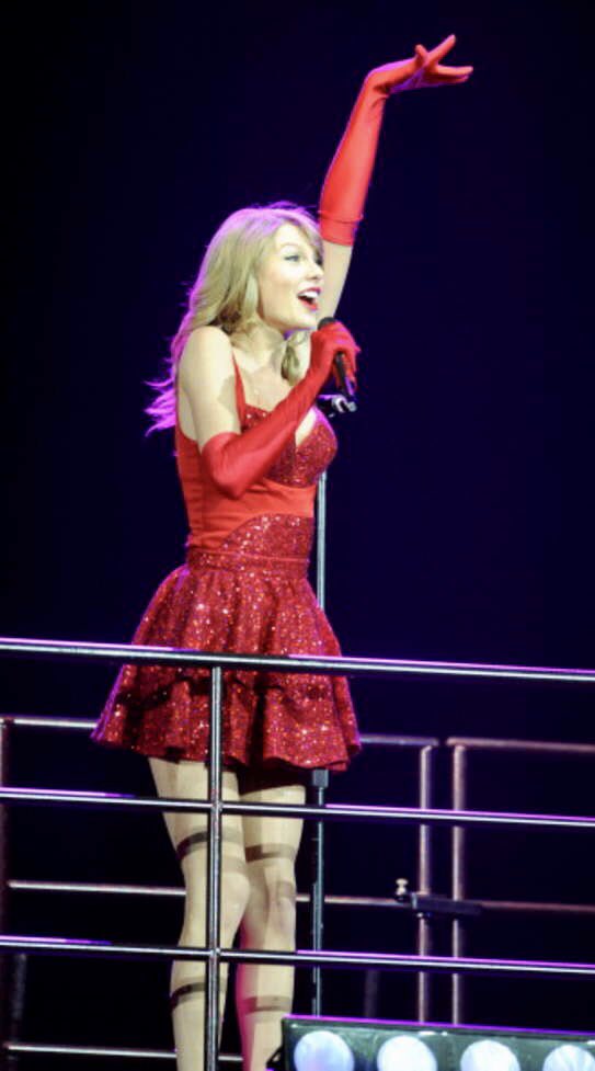 TaylorSPolls's tweet image. Which Red Tour outfit? Vote below! #TaylorSwiftNOW #TaylorSwift #Swifties #Red #RedTour #YouBelongWithMe