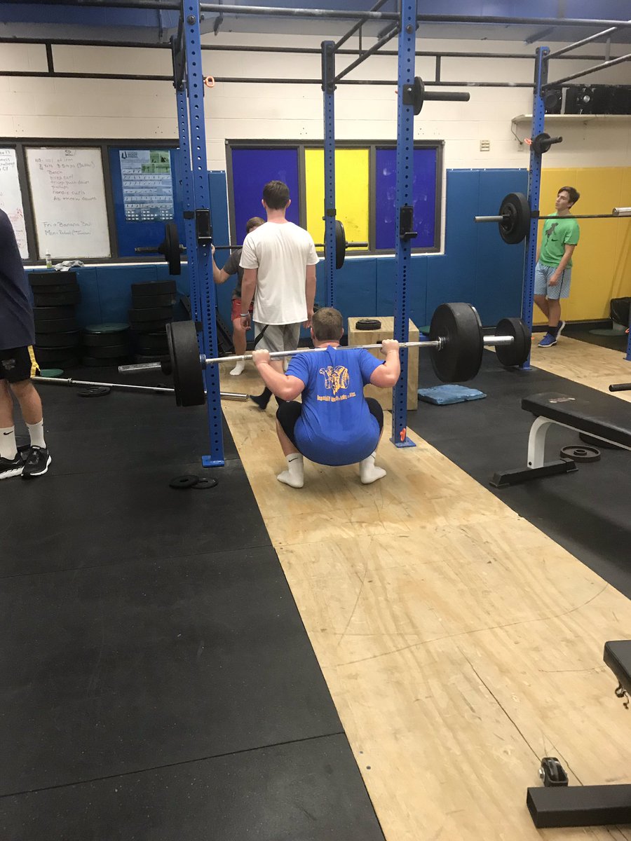 KDstrength's tweet photo. BLAX is killing it in the weight room! Look at that depth 😮😮💪🏽 @kd https://t.co/lY6mj3QitL