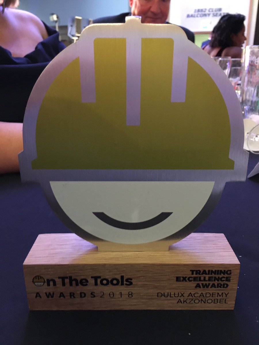 tonypy23's tweet photo. We only went and won ππππ #OnTheToolsAwards https://t.co/3Ti3aZYlQa