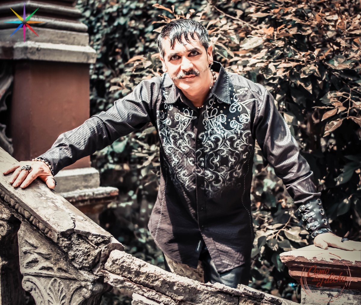 #FamiliaDelDicho hoy estrenamos un DICHO ESPECIAL DE TERROR “Al primero que gana el diablo engaña” #PattyTort <a href="/arturovaldemar/">Arturo Valdemar</a>  <a href="/JulioMannino/">Julio Mannino</a>  <a href="/ReginaOrquin/">Regina Orquín</a>  <a href="/Marintia/">Marintia Escobedo 🌎🕊</a> #ArmandoMancilla <a href="/emiliobelul/">Emilio BeltranUlrich</a> Nuevo horario 6:30 pm #ComoDiceElDicho #CafeElDicho