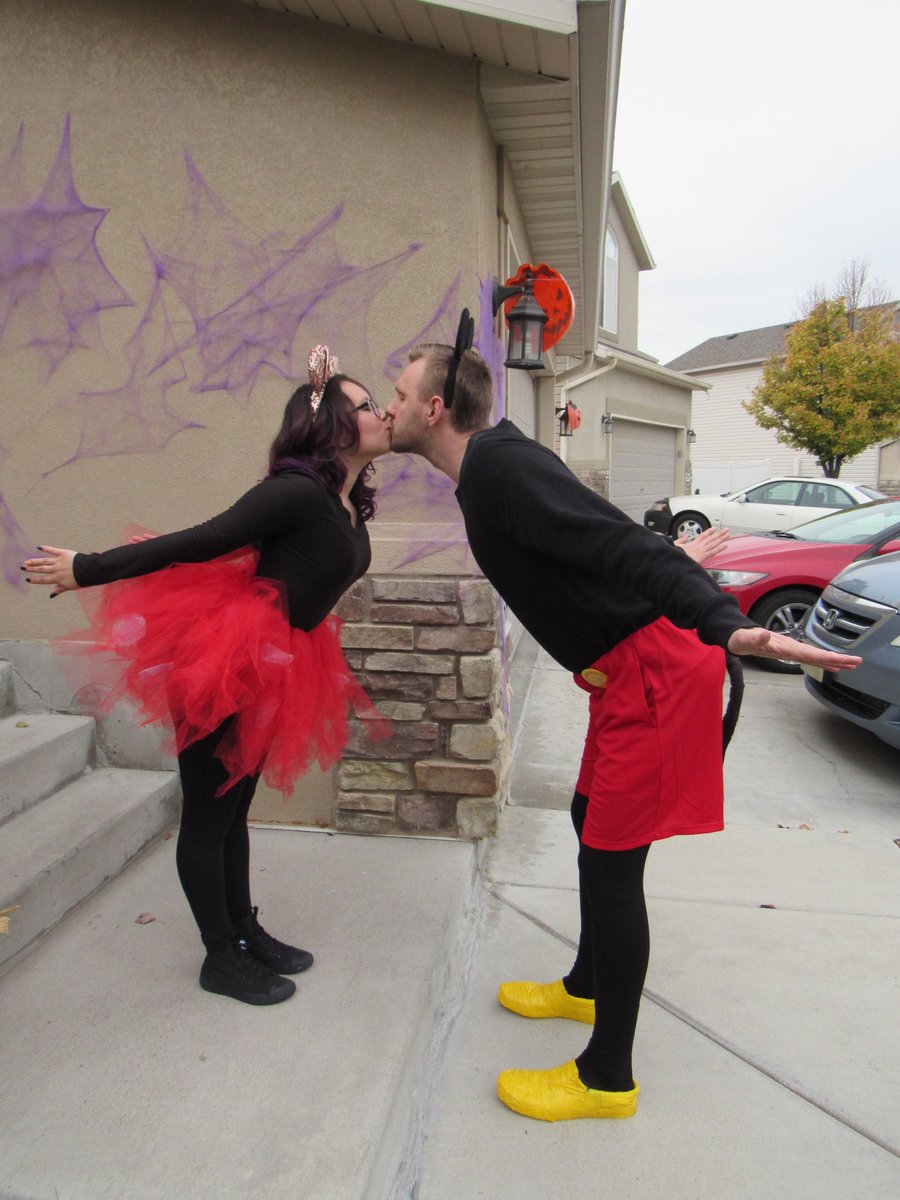 Zachsherrow's tweet photo. Let’s be honest @melissa0monique and I kicked Halloween’s butt!!! 🎃🖤😉 #mickyandminnie https://t.co/mOOu8reWPM