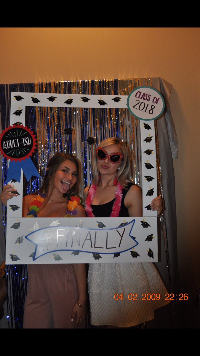 libbynewmann's tweet image. happy birthday to the most beautiful girl i know! i hope ur day was fab, ily🤩💓 @madisonneelyy1