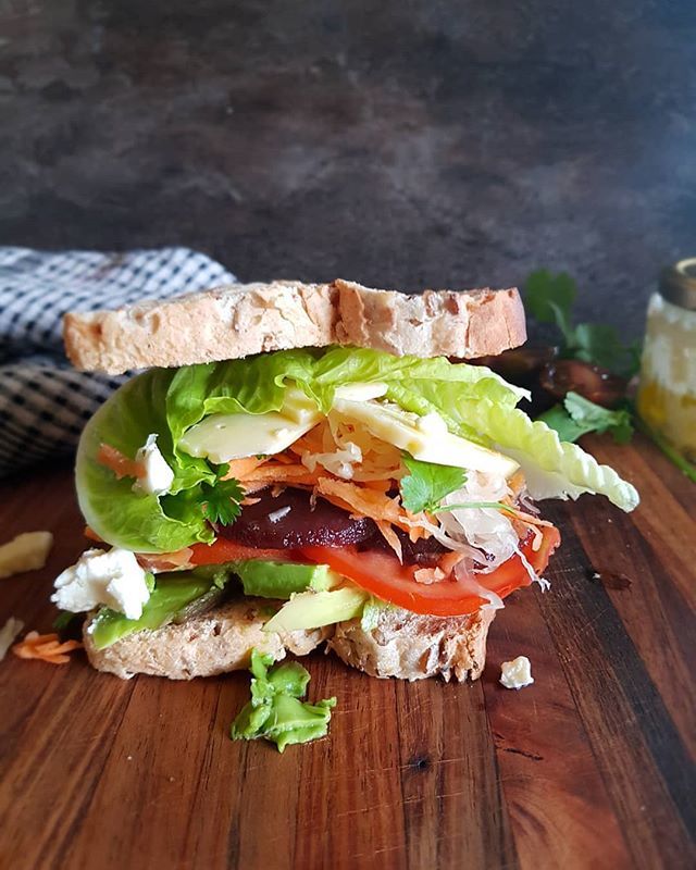 AlpineBreads's tweet image. Sometimes you just have to make a really big sandwich 🥪

Thank you to @simone_austin for sharing this #fresh #delicious lunch 🧡

#cholesterol #hearthealrh #cheese #sanga #sandwich #bringbackthesandwich #wholegrain #lunchtime #weekendlunch #healthmatters #prettyfood #wholesom…