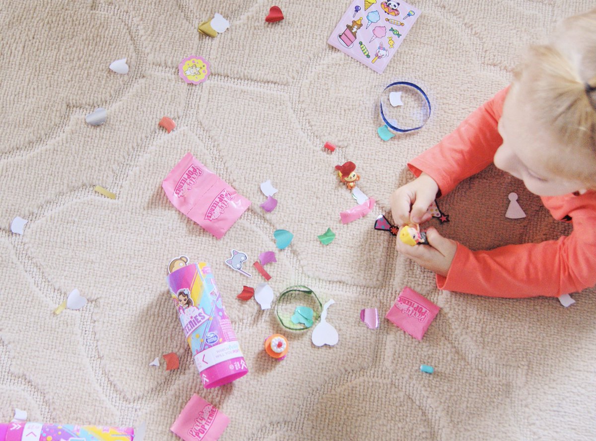 hungryhomemaker's tweet photo. #ad watching Emilia playing with her new toys from @CanadianTire is bringing me right back to my childhood. You can find these and so many of the other new and popular toys at Canadian Tire! They are truly #canadasfunstore https://t.co/VywCqIADP8