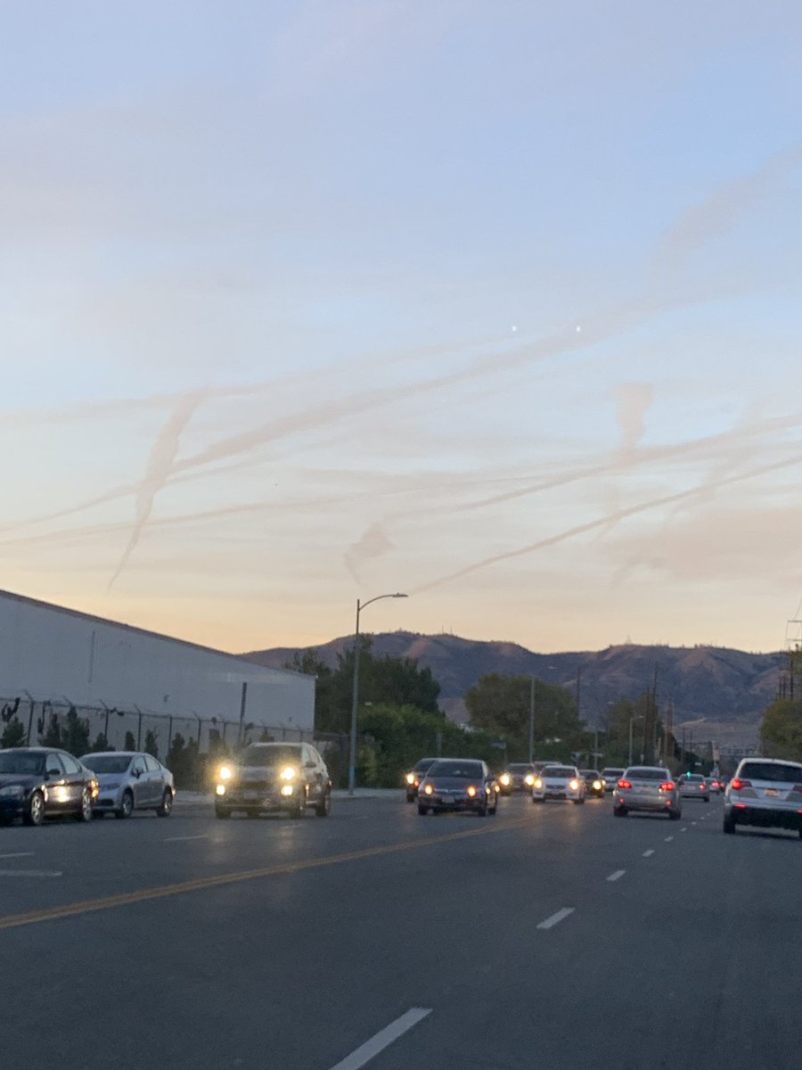 jackexo's tweet image. Did we launch something or is this part of the methane leak? #CaliforniaProblems