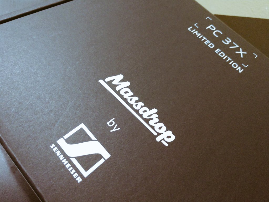 _MissClick_'s tweet image. Yooo shoutout to @Massdrop for the new ears! We'll be looking at this bad boy this week so keep ya eyes peeled. Maybe you'd like this for yourself. 👀

#sennheiser #massdrop