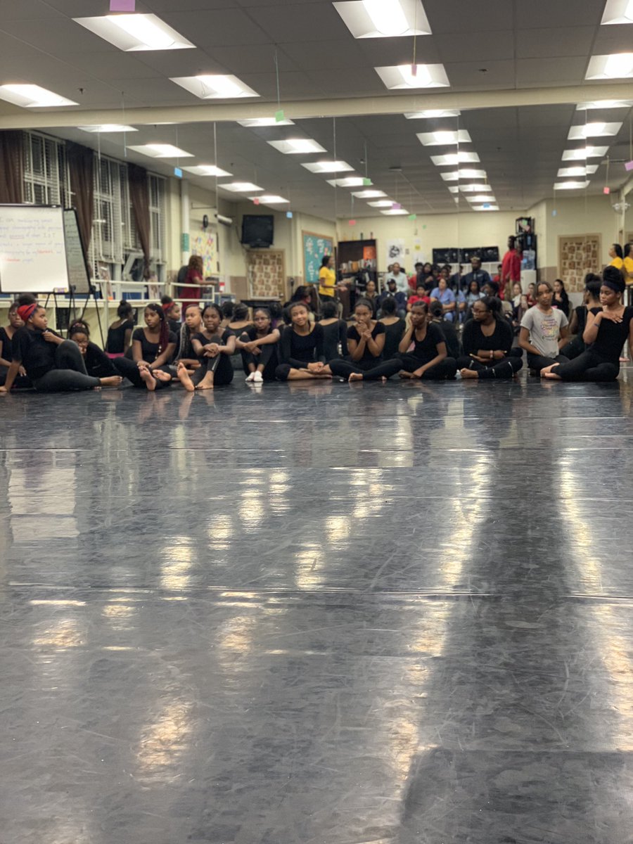 Arts_SWA's tweet image. Our dancers were in full effect tonight! We so proud of our student dancers, @MsKarmasDance, and our UMBC dance intern Madison Bonaparte! #FallArtsExpo18 #ArtsEd #DanceEd #TheArts