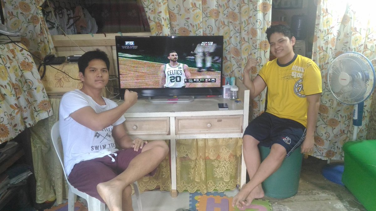 bacalsogarry's tweet photo. #nbaonabscbn

watching nba..go hayward...happy halloween to all

greetings to all bito balamban cebu
greetings to all bantayan island

Bacalso Family
Banate Family 
Desabille Family
Offueria  Family
 
#splash brothers

#nbaonabscbn https://t.co/WkUgZucibh