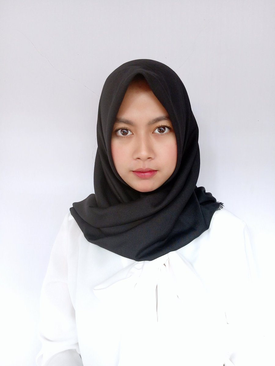 Maharanicitraa's tweet image. @BKNgoid min klo kemeja putihnya gini boleh ga? Soalnya katanya ada yg suruh ganti baju pas mau tes. 
Keliatan ga min? 
Btw semangat terus ya min, aku ngefans sma kegigihan dan kesabaran mimin.