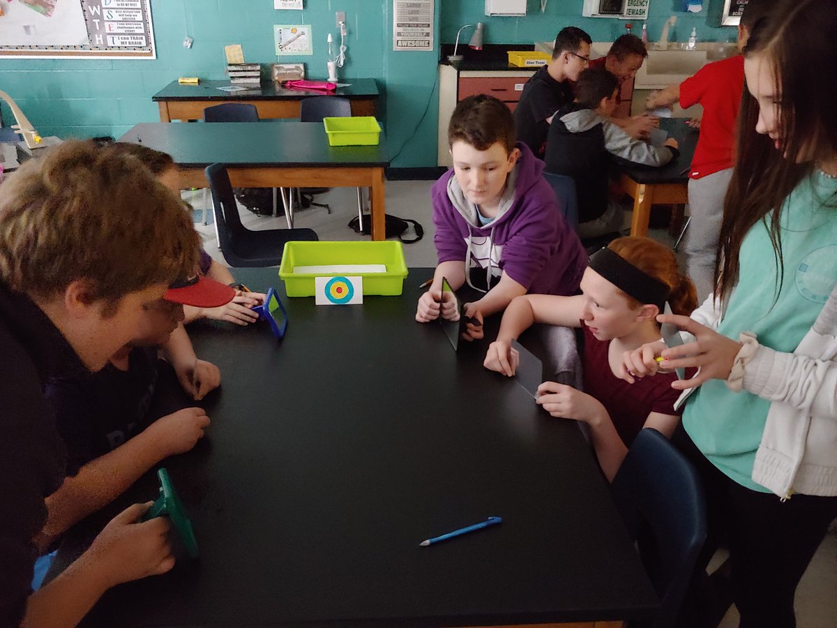 angmerenbloom's tweet photo. Law of Reflection challenges to push their thinking #lpsleads #heritagems https://t.co/xl67vZgqHl