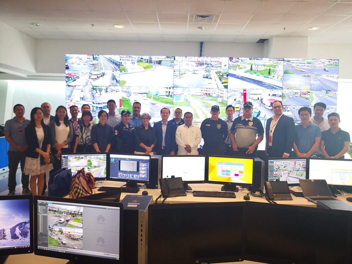 weiasecas's tweet photo. En Panamá y para Panamá—#HuaweiTechnology en efectiva acción al servicio de la seguridad ciudadana colonense, producto de un proyecto de cooperación intergubernamental #ChinaPanamá. https://t.co/kgCNrchDuR