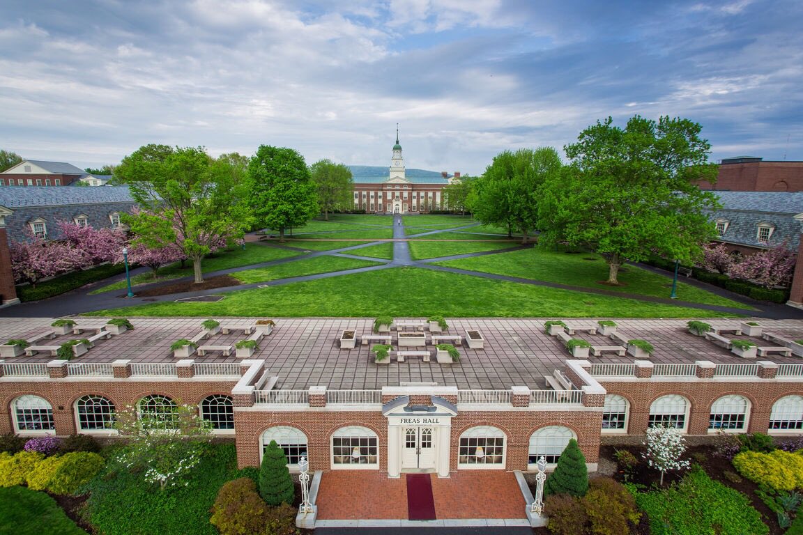 lexgray_'s tweet image. beyond excited to announce I am furthering my academic and athletic career at Bucknell University to run division 1 track and field. thank you to my friends, family, teammates, and coaches for helping me get where I am today, and supporting this decision. #raybucknell 🧡