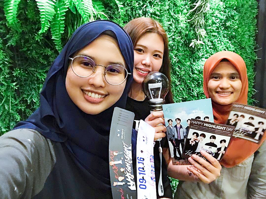 MYHiLight's tweet photo. ✨Freebies and cup sleeve event for Penang Lights ? Why don’t you head to Queensbay Regiustea and find out for yourself 🤩
#MYHiLI9HT
#ThePastInThePresent https://t.co/0NW3kqpggG