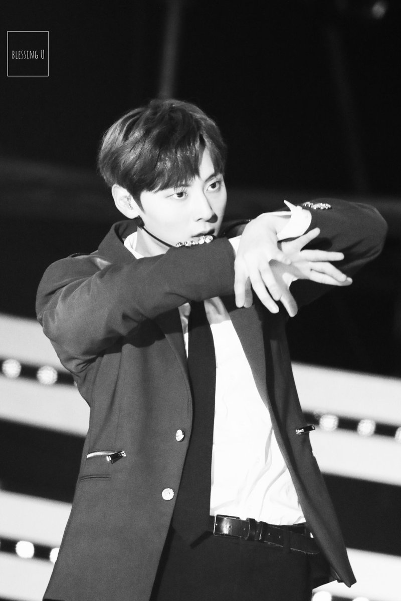 blessingu_hmh's tweet image. 너는 나의 황제 야❤️
#황민현