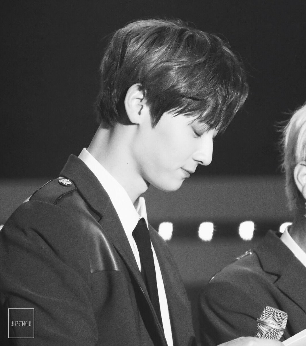 blessingu_hmh's tweet image. 너는 나의 황제 야❤️
#황민현