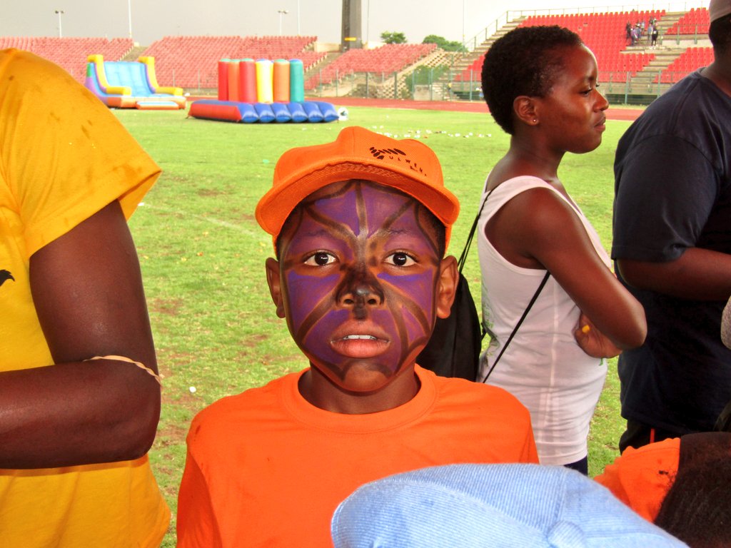 Paballo_Mekhoe's tweet image. Giving back changes a life, the best part is when it&apos;s changes you🤞

I absolutely loved painting the kids faces. 🇿🇦  the joy in my heart is perfectly portrayed in these pictures😄🤗
It&apos;s simple really... You just have to love it.😍😍😍
#ConquerGames2018
@MelodyMiyaVibe