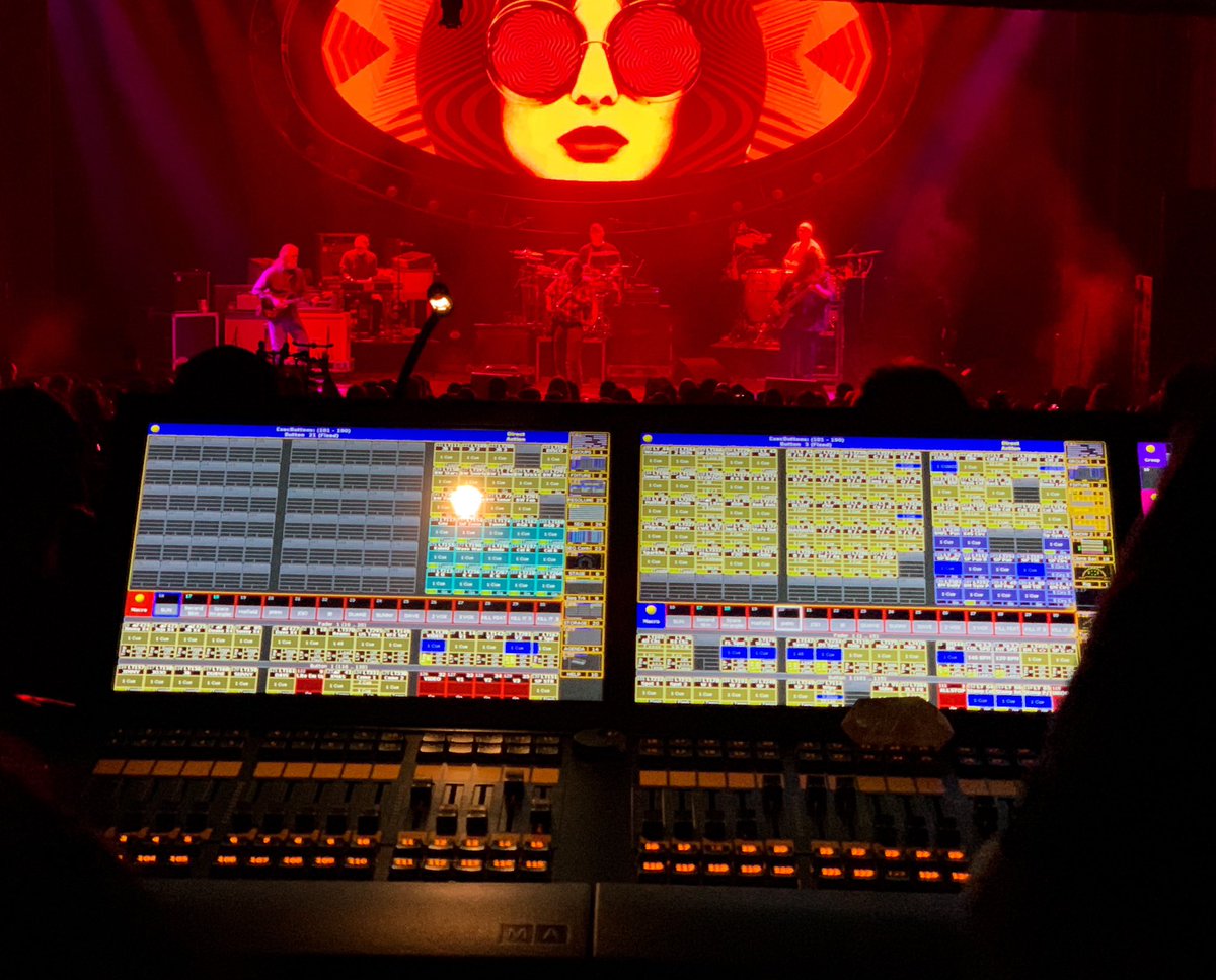 PanicStream's tweet image. Music only knows what the people feel