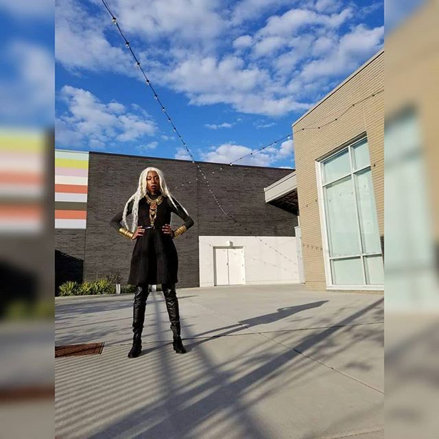 Bythegoddess4's tweet photo. 📷@emeraldlightphotography
Serving you causal? Wakandan Queen. At Nerdtino today in Philly. What's that behind me? 💖⚡💕☁
#Marvel #Marvelroyalty #poc #Xmen #Storm #Ororomunroe #posemaster #Cosplay #melanin #Wakanda #ByTheGoddess #Goddess #Queen #… https://t.co/OSNcYgH6Xg https://t.co/lg6ody1vRE