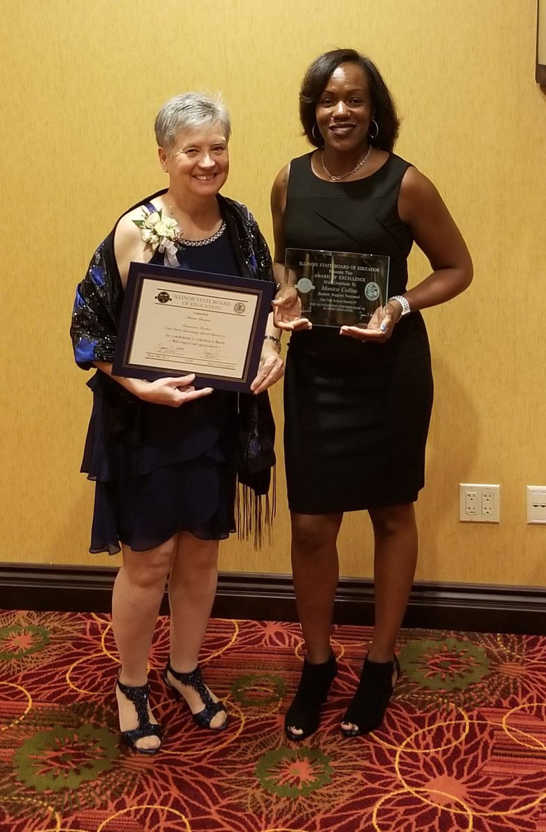 SociallyY's tweet photo. Such an amazing experience! I’m truly blessed to have a wonderful school family and SEVERAL fearless leaders!!  @FaithCole42  @d_j_middleton @EboneyLofton @kelley873 #thosewhoexcel #excellence #mannschool #nostoppingusnow #oakpark97 https://t.co/Up4tVkiJGM