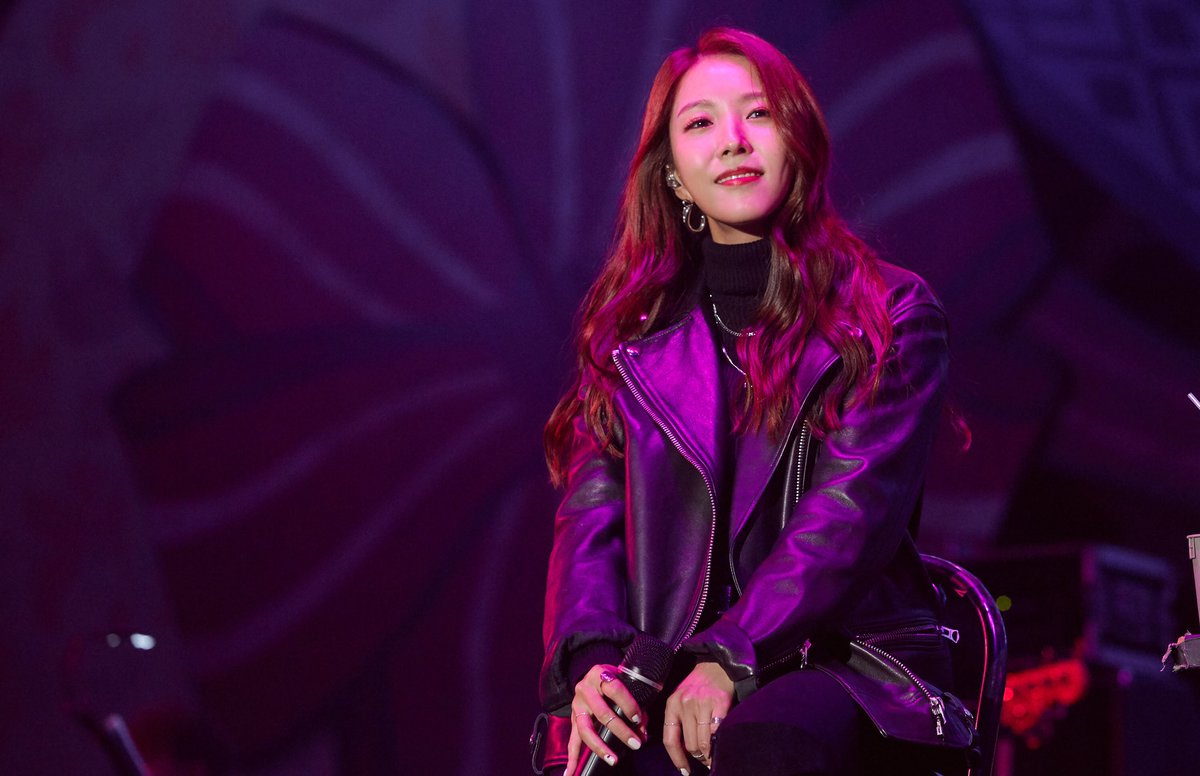 SMTOWNGLOBAL's tweet photo. BoA captivated the audiences at ‘Grand Mint Festival 2018’ with her stunning performances!
Be sure to tune in to her new album ‘WOMAN’ and comeback showcase as well!

🎧’#WOMAN’ Music Release: 2018.10.24. 6PM (KST)
📆Comeback showcase: 2018.10.24. 8PM (KST)
  
#BoA #보아 @BoAkwon https://t.co/EDPUE5aitC