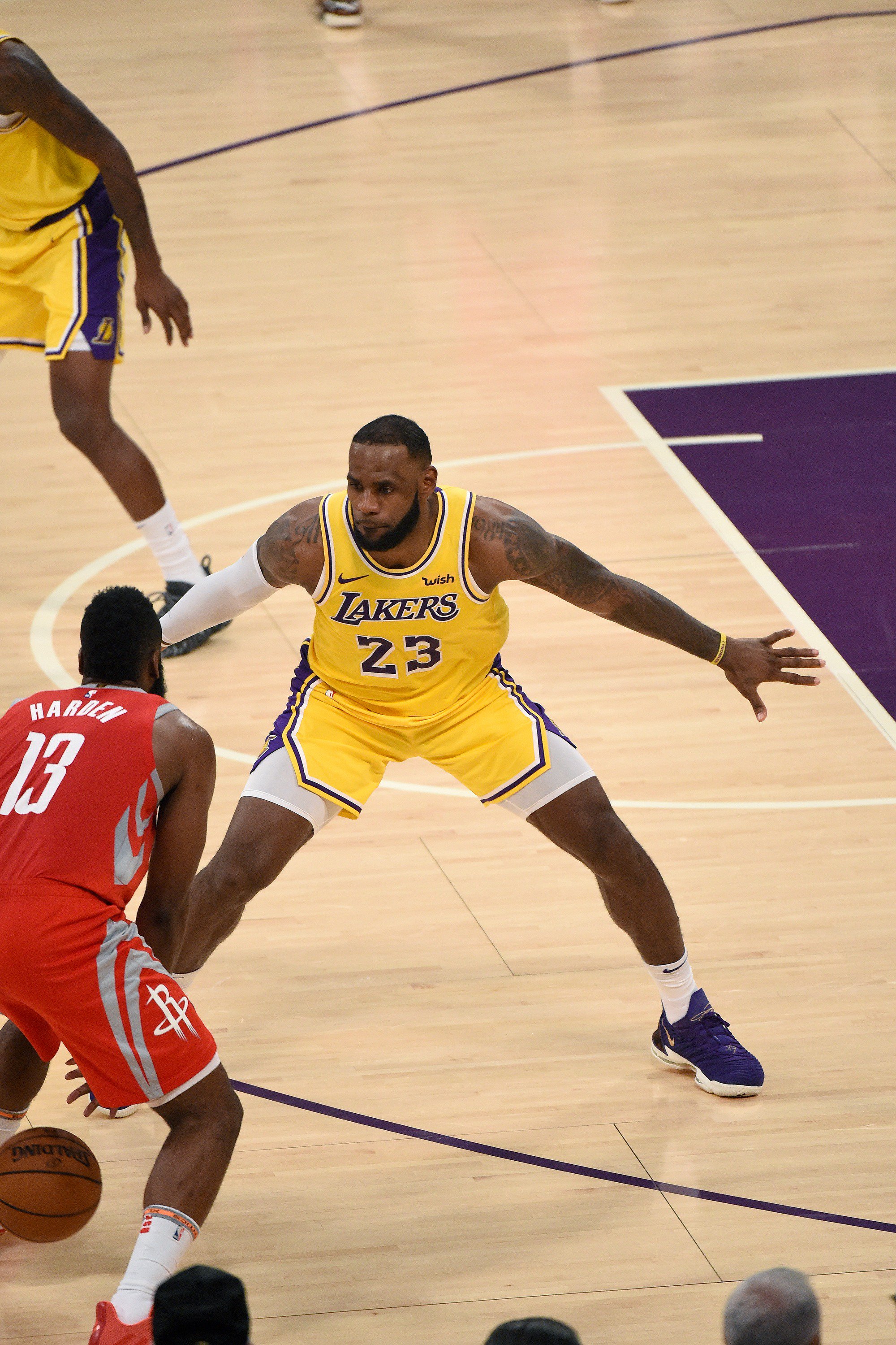 Kevin Boilard on X: LeBron James is bringing short shorts back to the NBA   / X