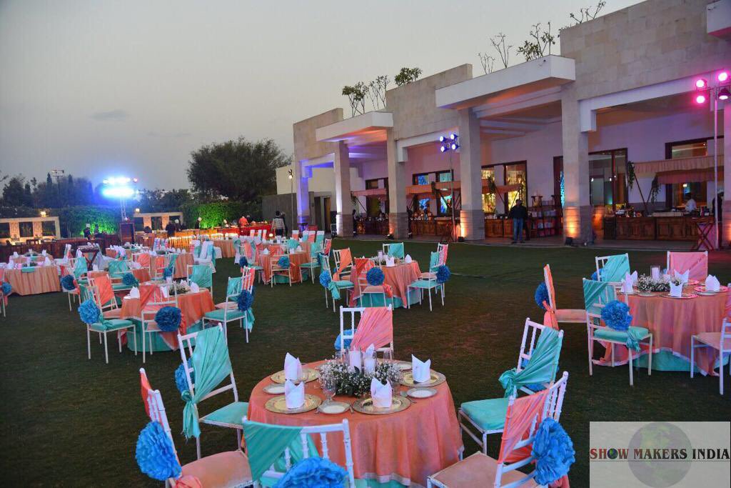 vikrant3232's tweet photo. The modern, offbeat and quirky-coloured setup like this can make the guests go gaga over you and your presence. #teamSMI curated this dining area using “out of the way” fabric, peculiar chair décor and amicably set table elements. https://t.co/9Uiim1iU5l https://t.co/PmB0SswI0T