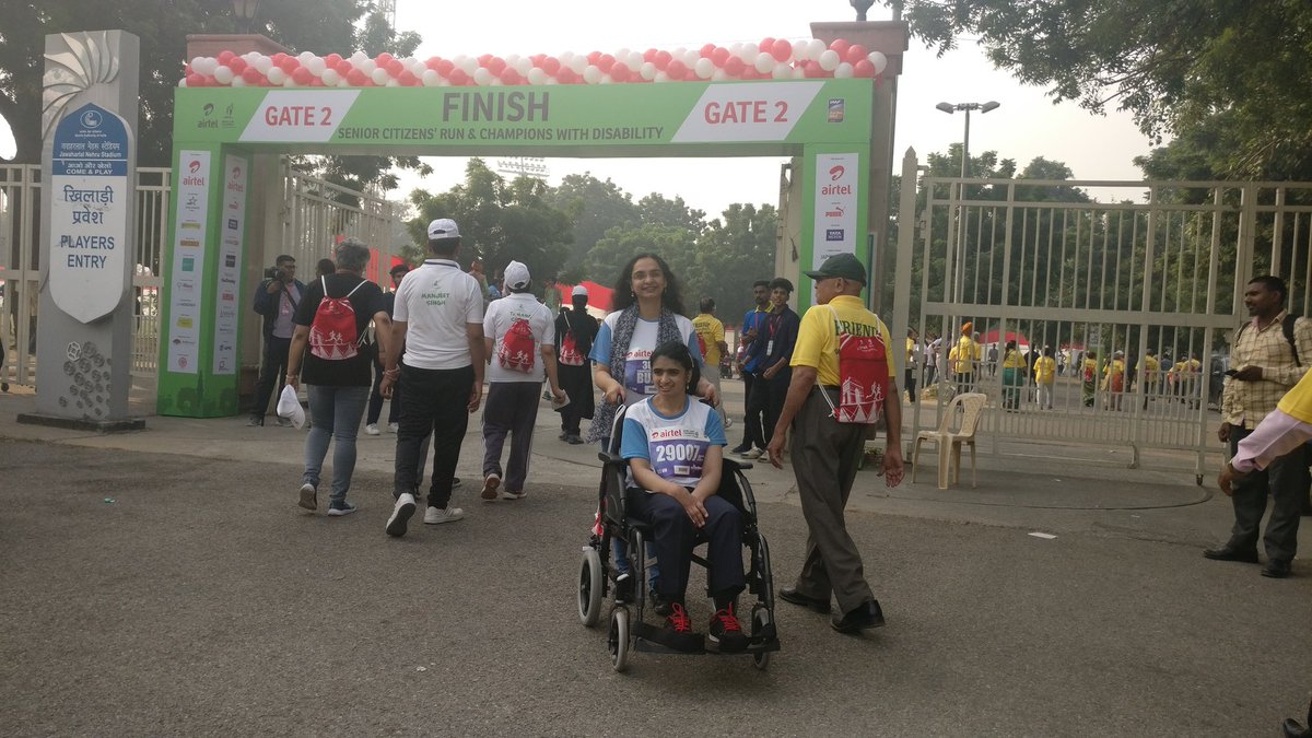 ApanditPandit's tweet photo. #All4Inclusion: At Airtel Delhi Half Marathon....absolutely wonderful morning.... https://t.co/HOZ5sUOkNU