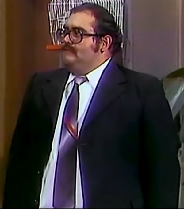 Sidney_Andreato's tweet photo. Sabe por que a Manuela é chamada de Manuela Da Vila?

Porque o pai dela é dono DA VILA do Chaves... https://t.co/TntnavAu5X
