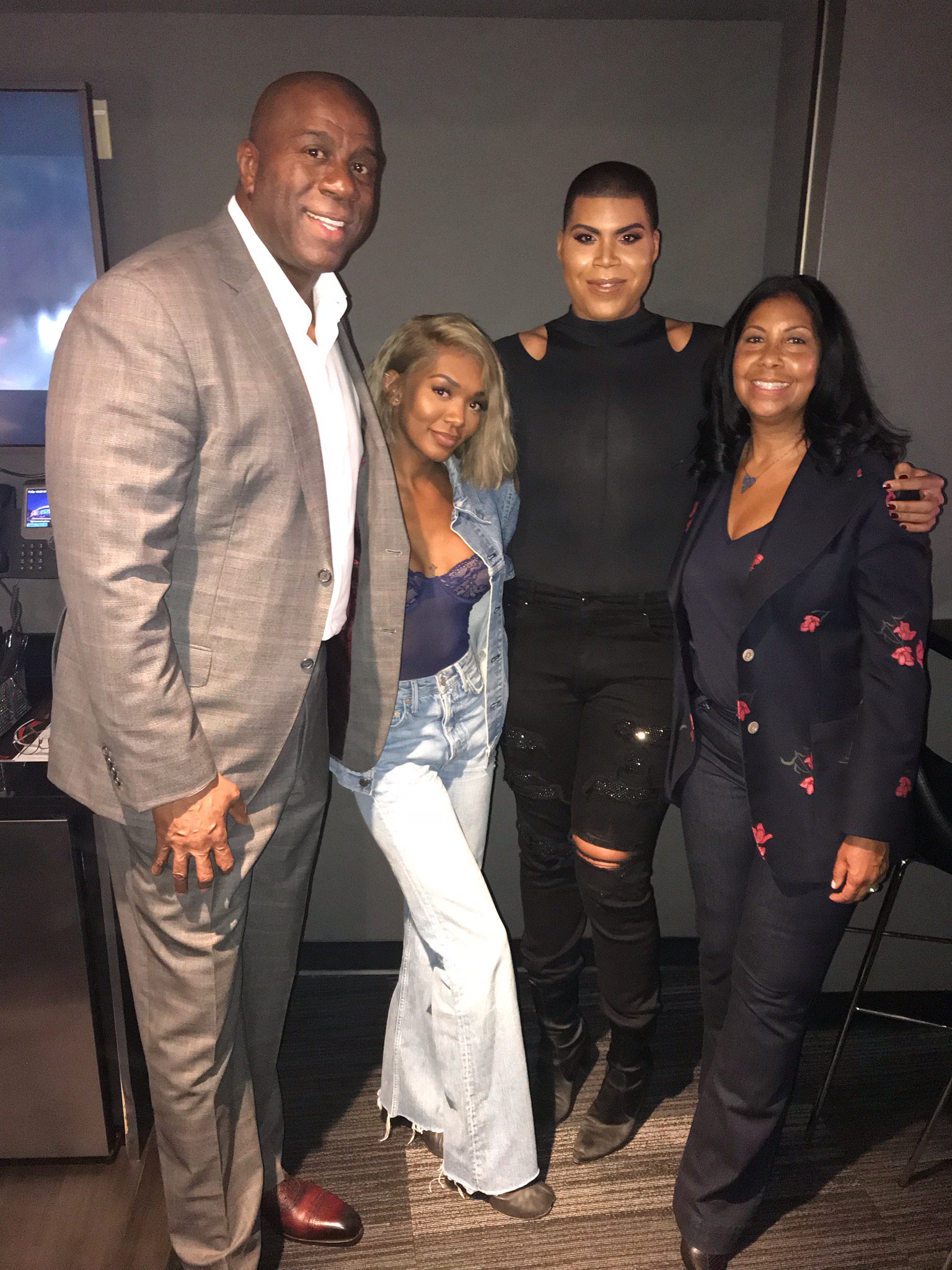 Earvin Magic Johnson on Twitter: "With my beautiful wife @cjbycookie