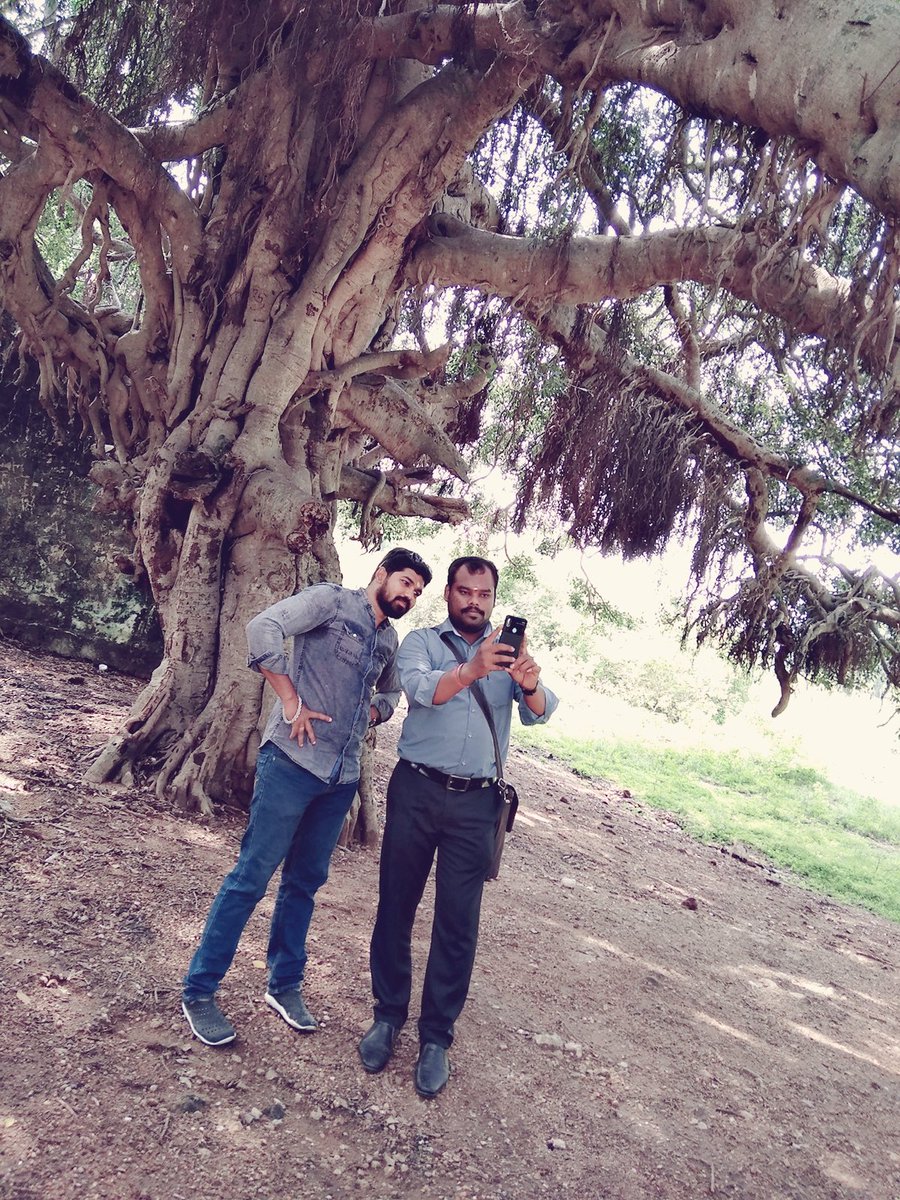 GobiWin's tweet photo. நண்பர்களுடன் https://t.co/V0c1gm1Vri