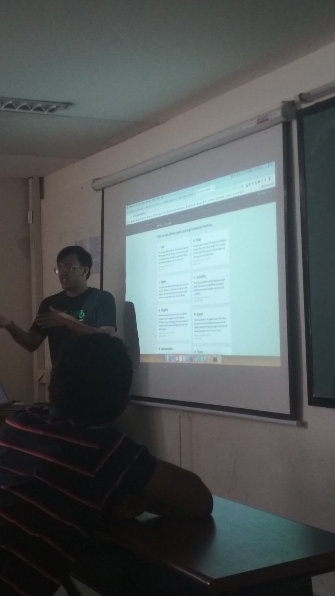 @mehul_gohil0810 explaining how a developer or non-developer can contribute to WordPress community and what are the areas to contribute? 

#WordPressContribution #WPAhmedabad #wordpress
