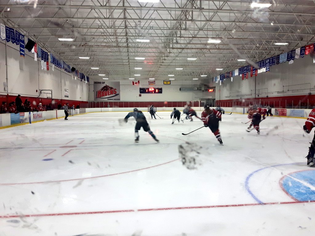 rmdravens's tweet photo. Not too often that teams from California and Ontario get to play each other! This is what the #RepClassic2018 is all about. @SanJoseJrSharks vs. @MidgetBBStars in Midget semi. https://t.co/ab3PdVyHqs