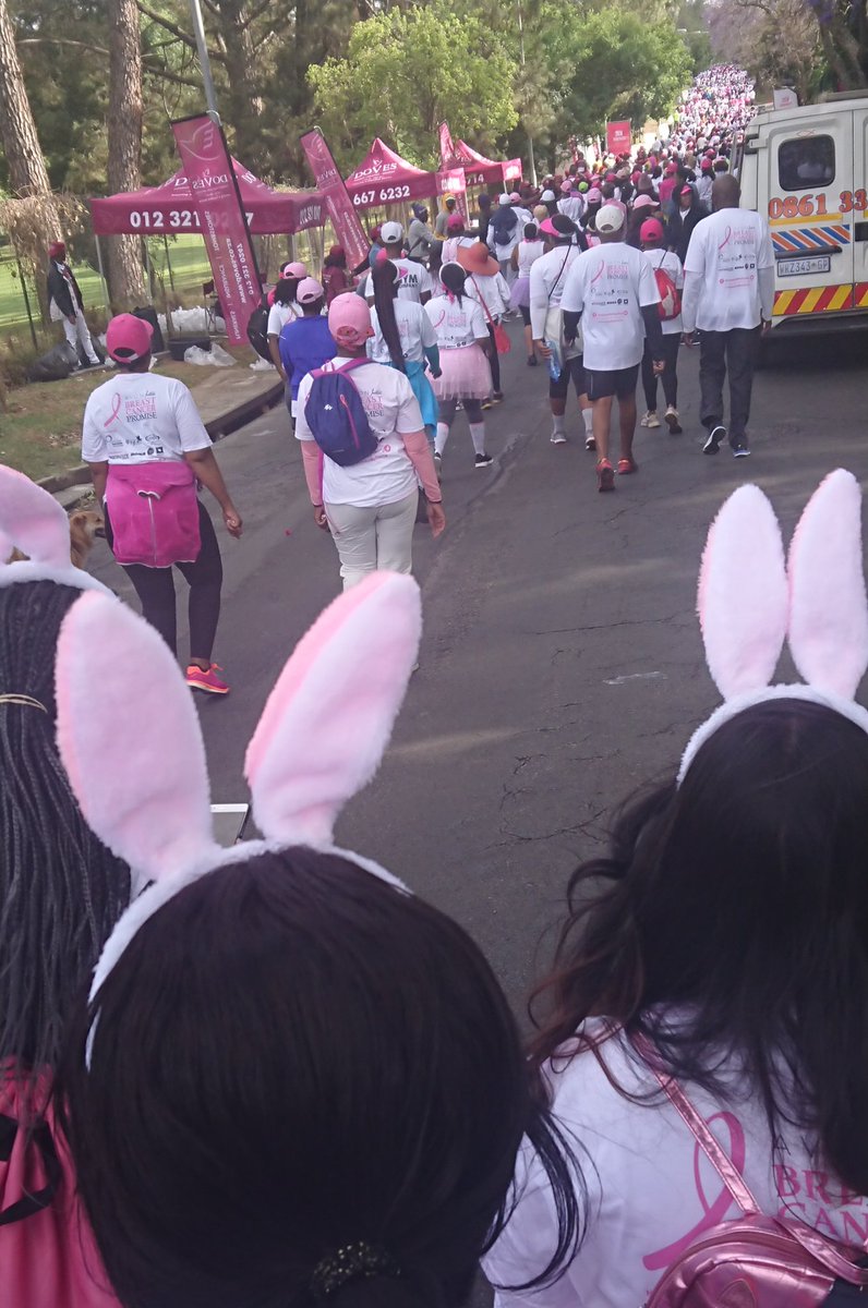 MosimaMatosa's tweet photo. 2 km down 👇 still going strong 💪 #WalkForPurpose #avonwalkathon2018 #TKO2018 #CancerAwarenessMonth @AvonSouthAfrica @iThembaCrusade @JustineSAfrica @kayafm95dot9 @IamSnowiie https://t.co/vPzIFBaZQD