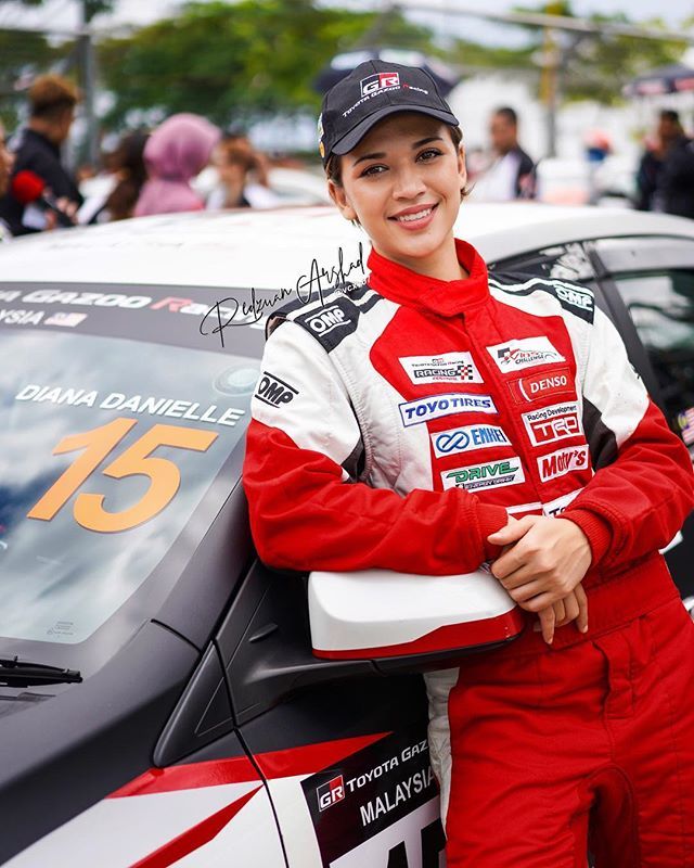vcxv07's tweet photo. Will @imdianadanielle fight for girl racers right on the podium? 💪🏼🏎 Race 2 today at MAEPS Serdang
@toyotamy #toyotagazooracingmalaysia #allaboutthedrive #vioschallenge #drive❗️ https://t.co/yKlEaVwQva https://t.co/q342EUXpEY