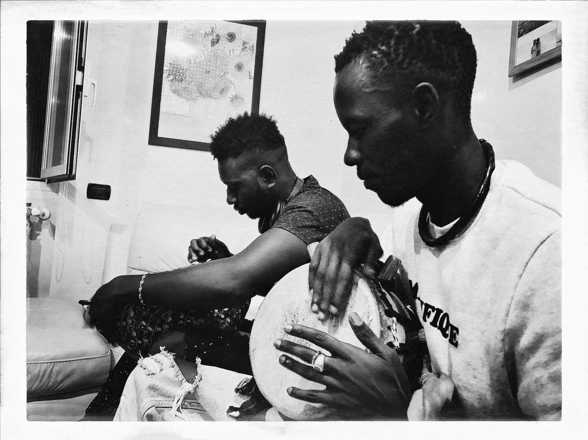st_illy's tweet photo. Qualcuno vuole chiudere i porti. Noi spalanchiamo le porte di casa! #salvinimmerda #thesoundroutes #unponteper #RefugeesWelcome #italiasenegal https://t.co/LJgzWyqW47