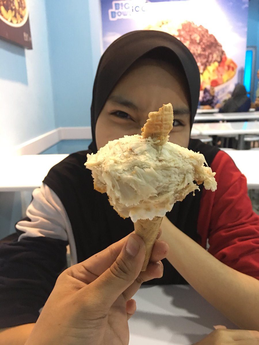 alhabshyyy's tweet photo. Wah saya kenyang makan #eatandrepeat #bigbowlice 💕😋 https://t.co/EEssNGNi3w