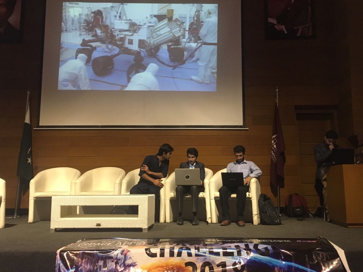 iKamranGul's tweet photo. #nasaspaceappschallenge2018 #teammoonmeander 
#moonmeander https://t.co/CRREZe6ax7