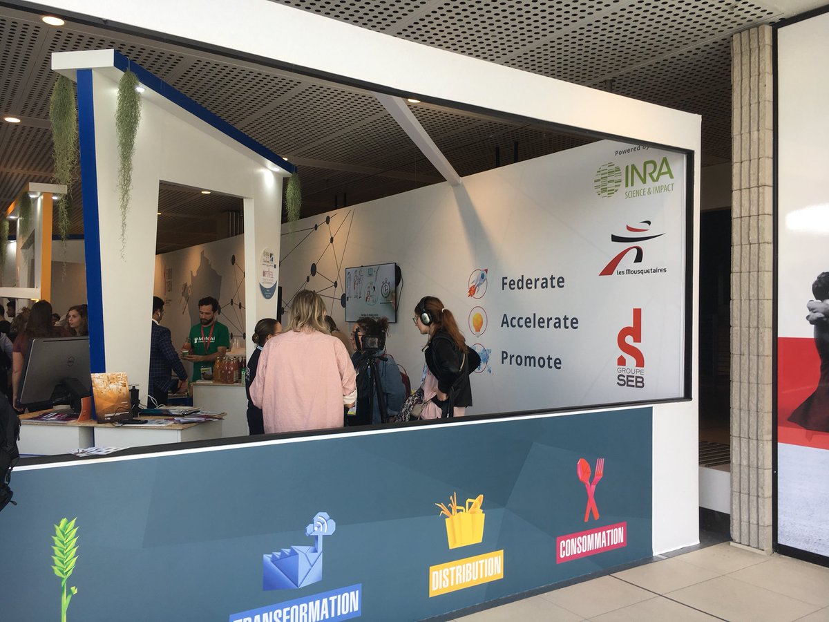 KrolineThomas's tweet photo. @Inra_France est au #SIALParis pour présenter ses recherches en innovation en alimentation. https://t.co/S48636XGkH