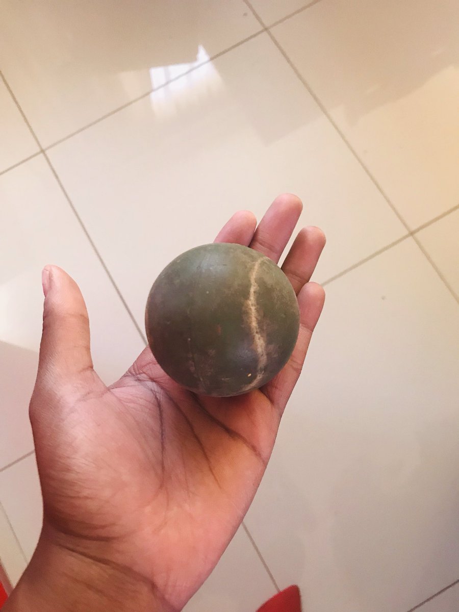 tshepi_mabs's tweet photo. If you grew up ko kasi you will know how lethal! How unforgiving! How burning this tennis ball was on your body😩 https://t.co/GbwZmaEXOr