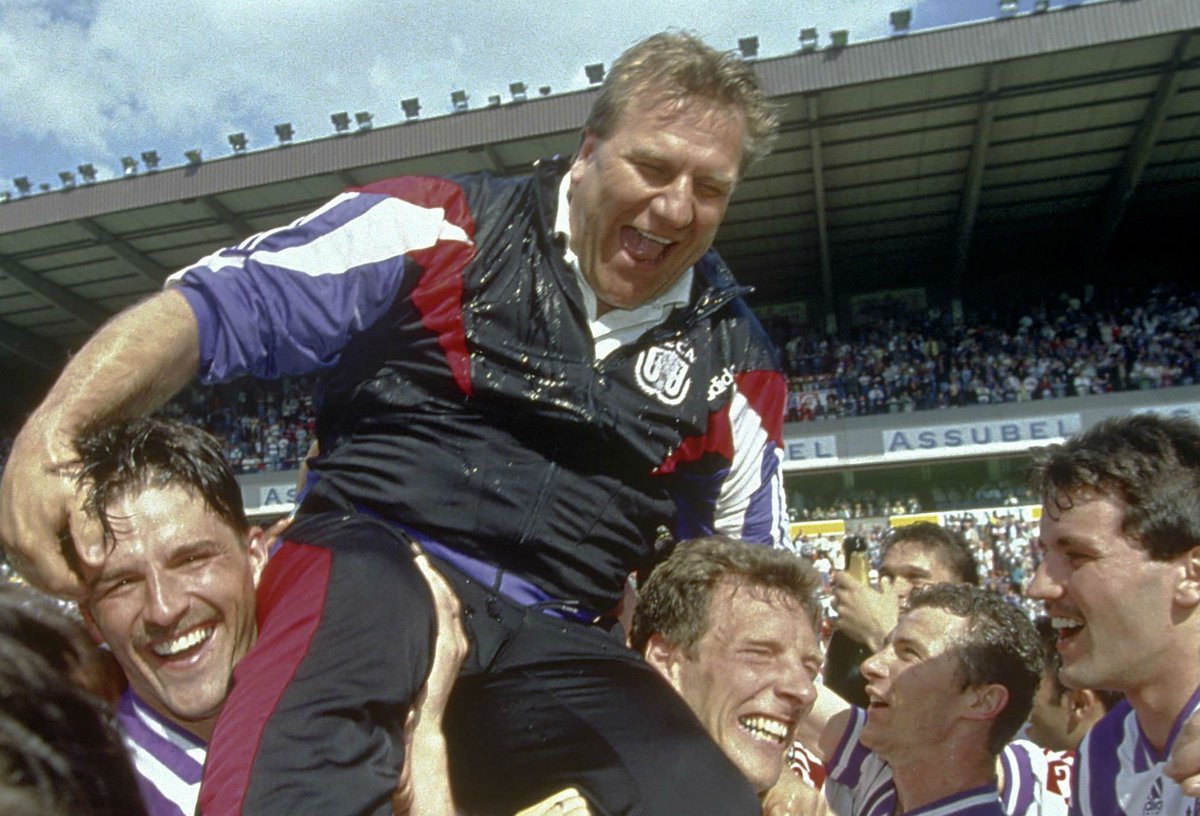 rscanderlecht's tweet photo. Proficiat Johan Boskamp! De coach onder wie we drie jaar op rij kampioen werden, én die ons de dubbel bezorgde in 1994, wordt vandaag 70 jaar!

Félicitations Johan Boskamp! Le coach, qui nous avait offert trois titres de rang et le doublé en 1994, fête son 70ème anniversaire! https://t.co/23bBudEQ86