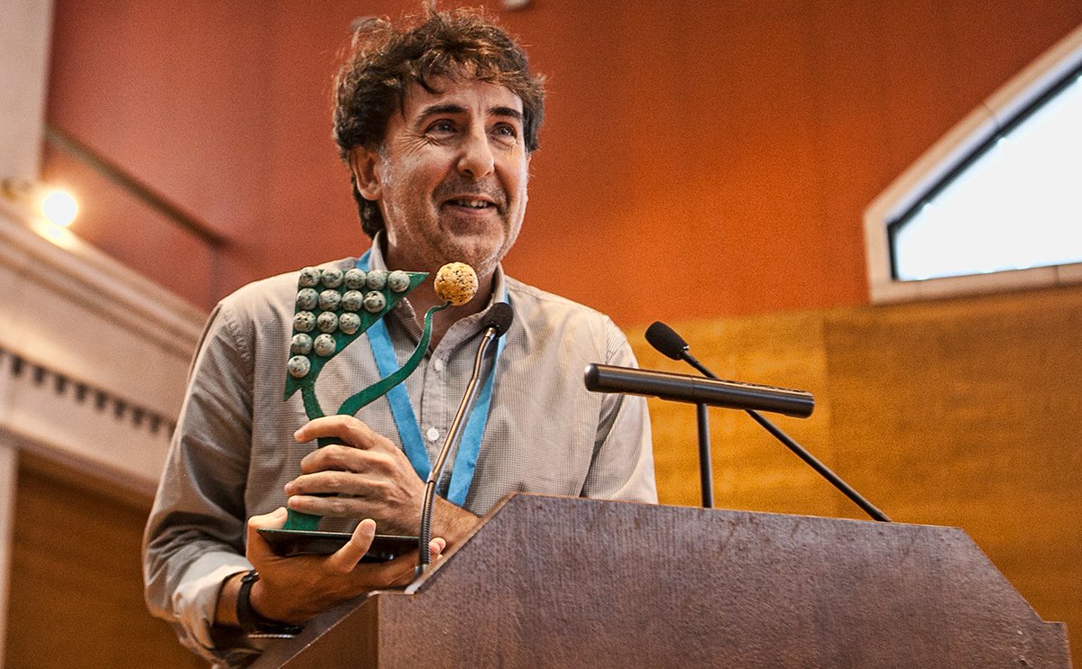 UECoE3's tweet photo. Finalizado #18congresouecoe ya conocemos donde será el #19congresouecoe en #2020 ⏩ #Valencia con la excelente co-organización de @LA_UCEV #Cooperativas de #Enseñanza valencianas.
Entrega del testigo congresual y presentación de temática.
Gracias y ánimo que quedan 2 años!! https://t.co/wmy89sI7yK