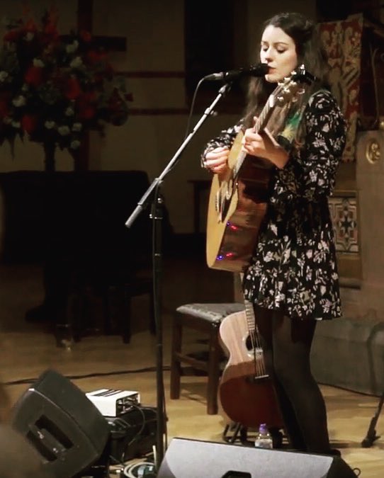 martha_bailey_'s tweet photo. On 9th Nov I will be supporting the amazing folk duo @gilmoreroberts in Didcot, Oxford 🙌 Katriona and Jamie are 3 x nominees for the BBC Radio 2 Folk Awards and have toured with Fairport Convention, so I feel hugely honoured to be supporting them!! Tix: https://t.co/fyiuSLNNO3 https://t.co/UzBHRmd7Sn